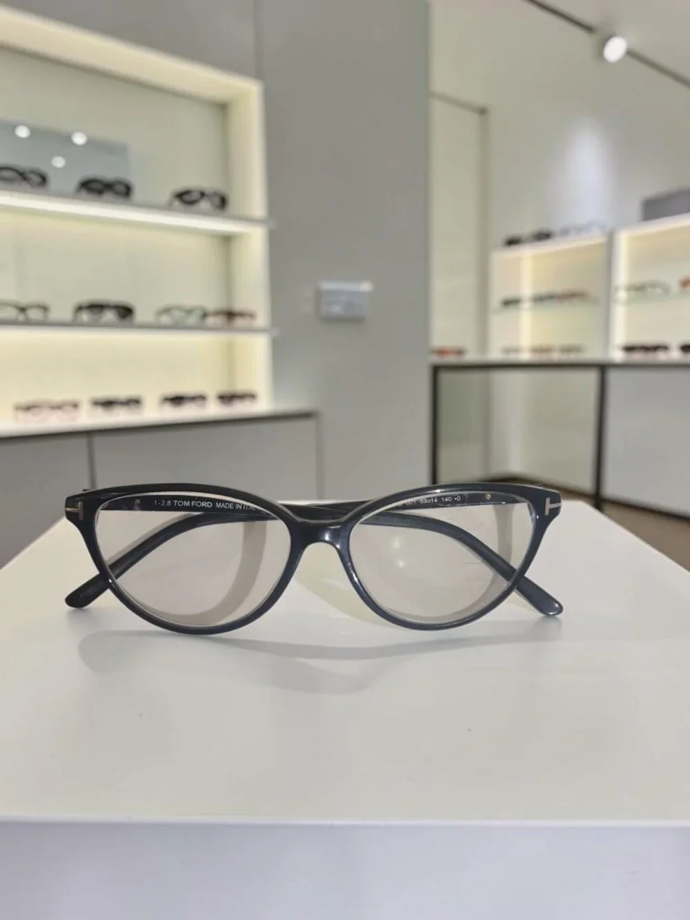 Tom Ford TF5545‑B Eyeglasses – Cat‑Eye Elegance